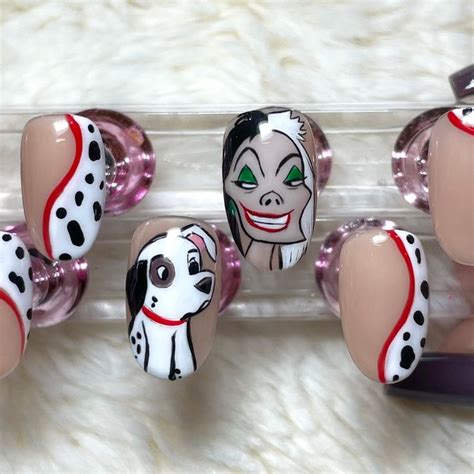 Cruella De Vil Press on Nails - Etsy Canada | Nail art disney, Coco nails, Gel nail art designs