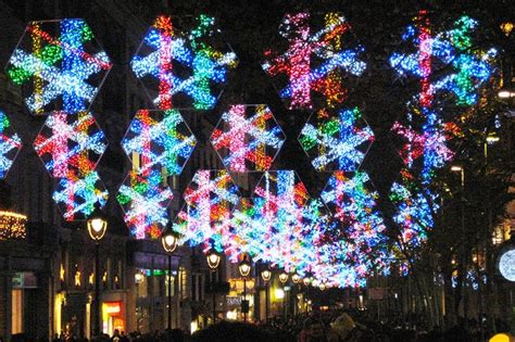 Christmas in Barcelona 2022 ~ Christmas Markets, Events & Traditions