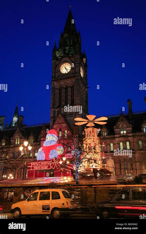 Christmas at Albert Square, Manchester Stock Photo - Alamy