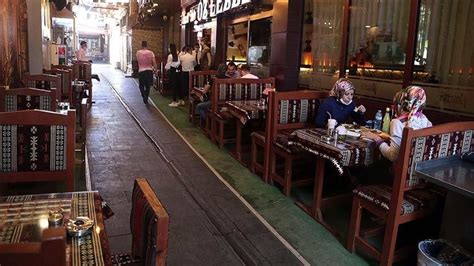 Turkey: Cafes, restaurants can open normal hours again