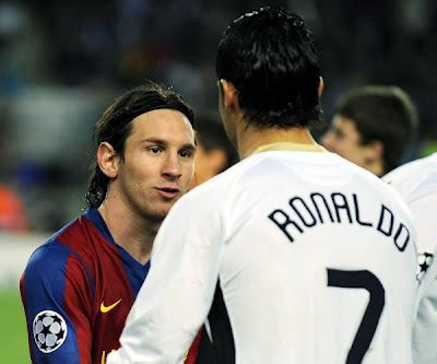 choosing wallpaper: Ronaldo vs Messi on El Clásico, April 16 2011