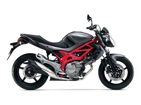 SUZUKI SFV650 Gladius (2013-2014) Specs, Performance & Photos ...