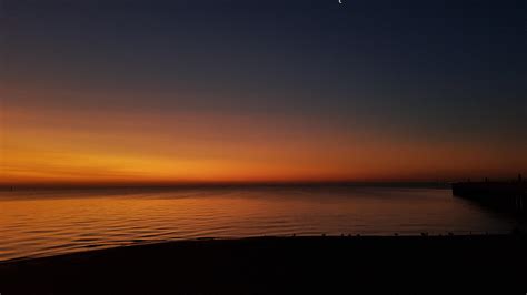 Brighton Beach Sunset : r/melbourne