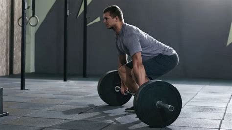 Fitness Trainer's Divisive Deadlift Advice Breaks The Internet - DMARGE