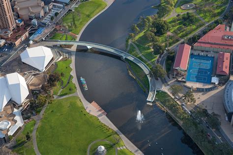 Adelaide Riverbank Pedestrian Bridge – Tonkin Zulaikha Greer