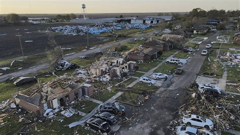 Tornado damage: South reels from deadly tornadoes; 2-year-old among the ...