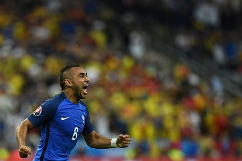 Euro 2016: Payet Strikes Late Wonder Goal to Lift France Over Romania - Newsweek