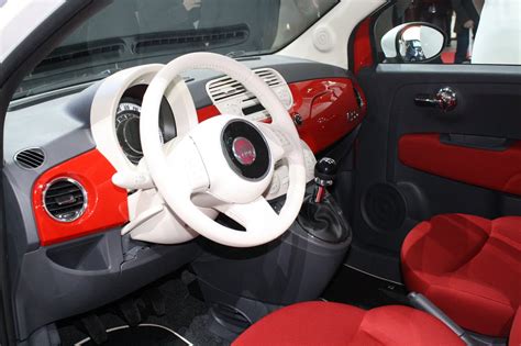 Interior panel missing ?? | Fiat 500 Forum