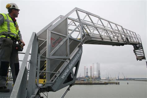 Realisation of a Gangway at LBC in Rotterdam - Hosetowers.com