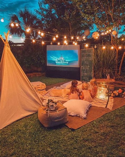 21 DIY Outdoor Movie Screen Ideas For A Magical Backyard | Diy outdoor ...