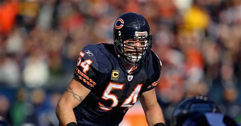 VIDEO: Bears’ Brian Urlacher receives Hall of Fame jacket - Windy City ...