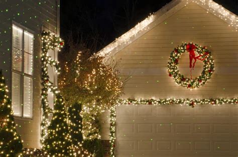 How To Put Christmas Lights Around A Garage Door – Canadoor Garage Doors