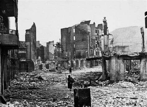 The bombing of Guernica during the Spanish Civil War – Picasso ...