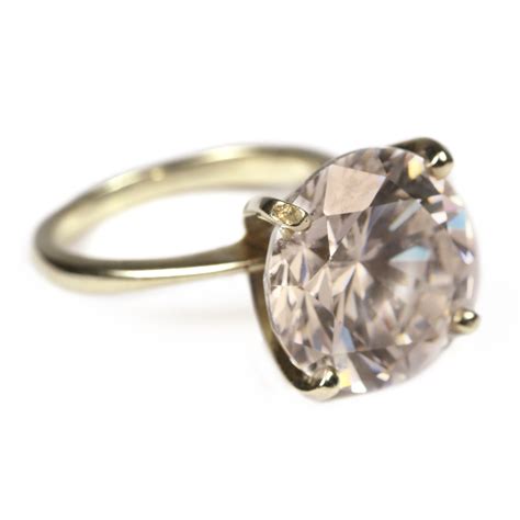 Round Cut Diamond Ring - House of Kahn Estate Jewelers