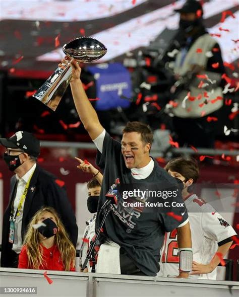 Tom Brady Celebration Photos and Premium High Res Pictures - Getty Images