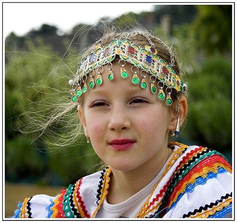 petite kabyle | Kids around the world, Native north americans, Africa