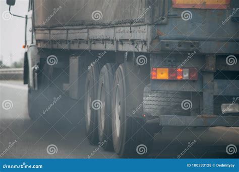 Air Pollution from Truck Vehicle Exhaust Pipe on Road Stock Photo - Image of global, pipe: 100333128