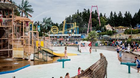 Seattle Family Guide to Wild Waves Theme & Water Park