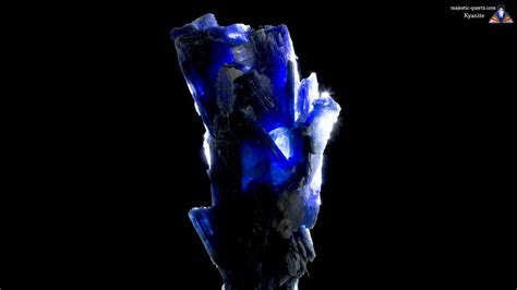 Kyanite Properties and Meaning + Photos | Crystal Information