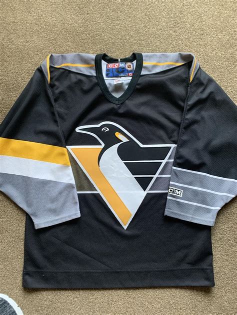 CCM Pittsburgh Penguins Robo Pen Gradient Jersey (Size M) $105 shipped ...