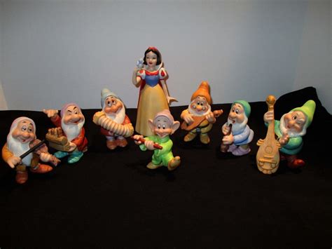 Walt Disney Snow White and The Seven Dwarfs Ceramic Figurines- Complete ...