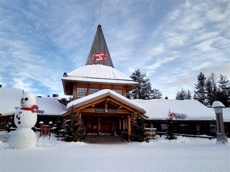 Christmas in Lapland - Dos and Don'ts - MonMon Travel