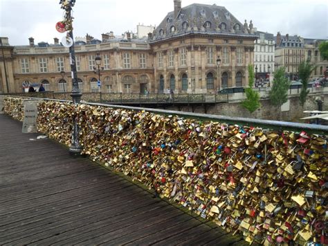 5 Interesting Facts About Paris Love Lock Bridge - The Wakaholic