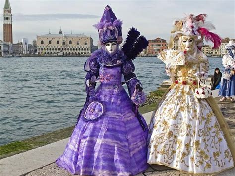 The History and Present of Venice Carnival | Everything About Venice and Murano Glass