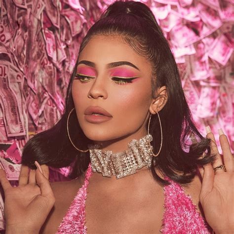 KYLIE JENNER for Velvet Liquid Lipstick Lip Liner 2019 – HawtCelebs