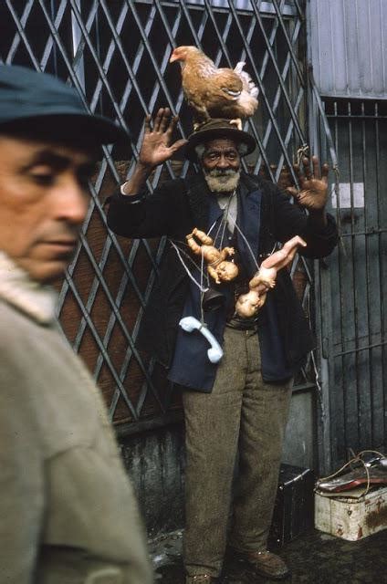 Chicken man on Maxwell Street, Chicago - 1967 : r/OldSchoolCool