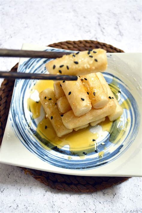 Korean Rice Cakes with Honey - Jaja Bakes - jajabakes.com