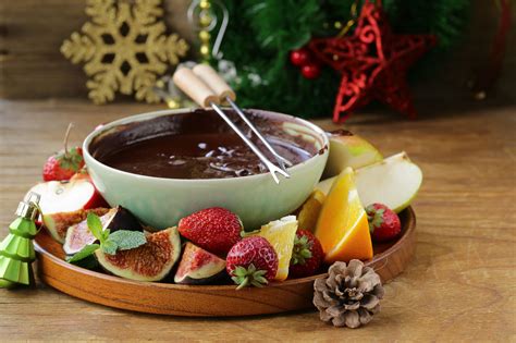 Christmas Eve Chocolate Fondue | Farmers Dairy