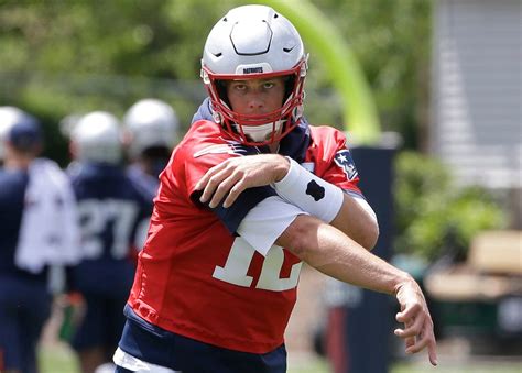 Tom Brady’s throwing arm appears to be in peak form: Patriots QB posts ...