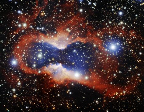 Celestial Hourglass: Exquisite Planetary Nebula Captured by Gemini Telescope