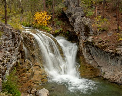 Fall Hikes Near Bend - 5 Underrated Trails - Bend Vacations