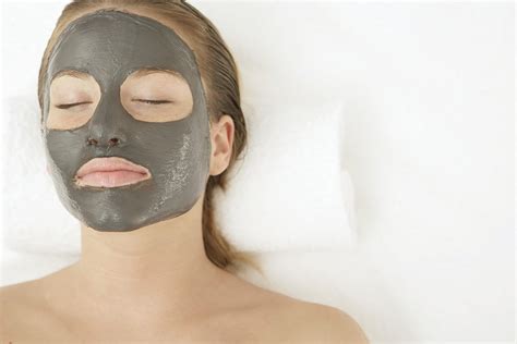 Benefits of using a mud mask on your face – The Mommies Reviews