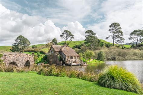 Visiting Hobbiton: Wandering Around the Shire, New Zealand | Non Stop Destination