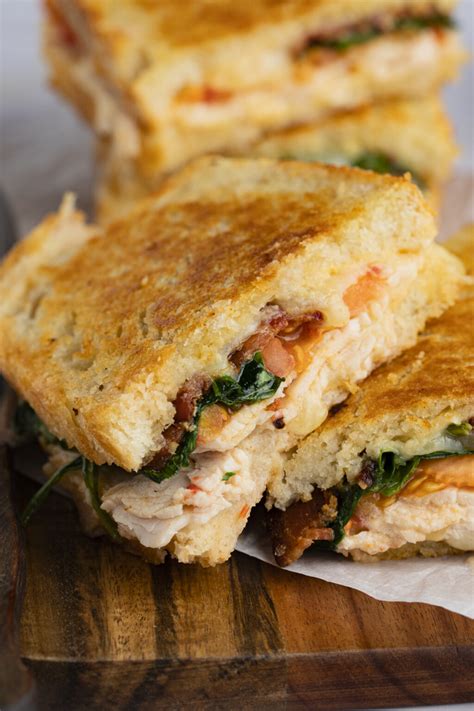 Turkey Melt with Cheddar, Spinach, and Bacon - Easy Healthy Recipes