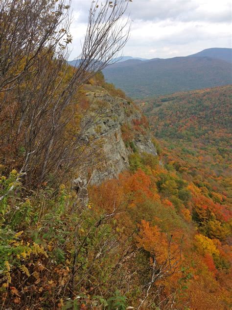 Fall colors in New Hampshire on the Appalachian Trail. | Appalachian trail, Appalachian, Trail