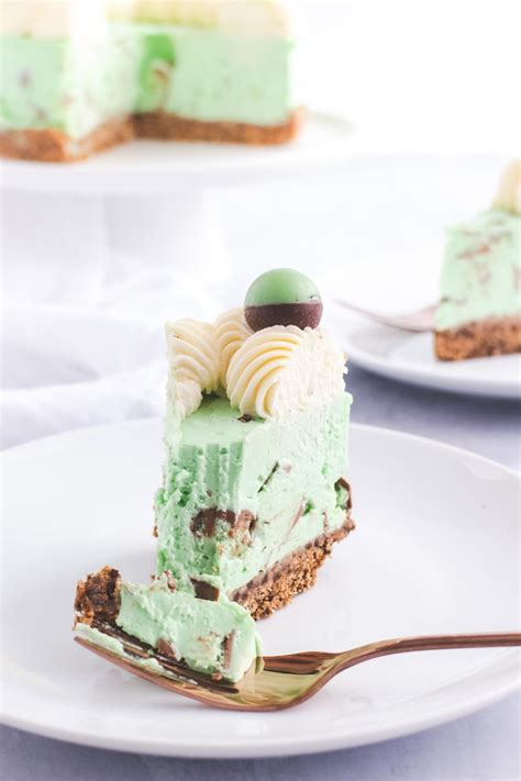 No Bake Mint Aero Cheesecake - Crumbs and Corkscrews