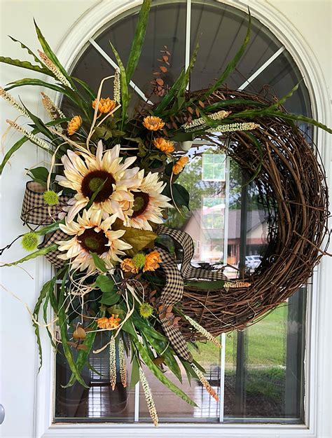 Fall Sunflower Wreath | Fall sunflower wreath, Fall sunflower ...