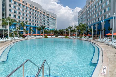 Universal's Endless Summer Resort – Surfside Inn and Suites: Overview