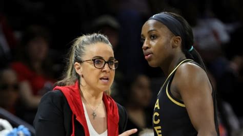 Becky Hammon Named 2022 WNBA Coach of the Year | Def Pen