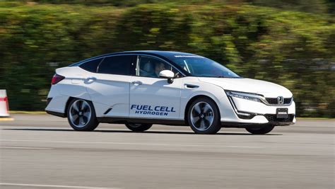 New Honda Clarity FCV hydrogen fuel cell car review - pictures | Auto Express