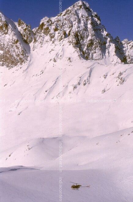 Buy Indian Soldiers patrolling in Kargil Pictures, Images, Photos By Bandeep Singh - Archival ...