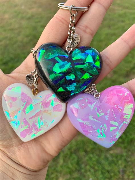 Cute resin heart keychains in 2021 | Diy resin keychain, Resin crafts, Diy resin crafts