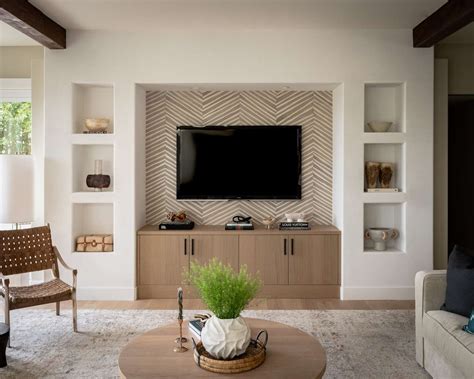 19 Stylish Ideas for Decorating Around a TV Set