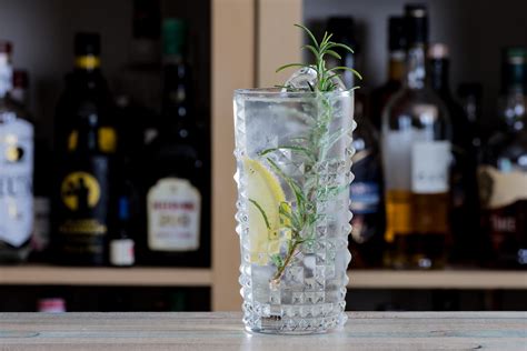 Gin Tonic: Rezept, Garnitur, Philosophie