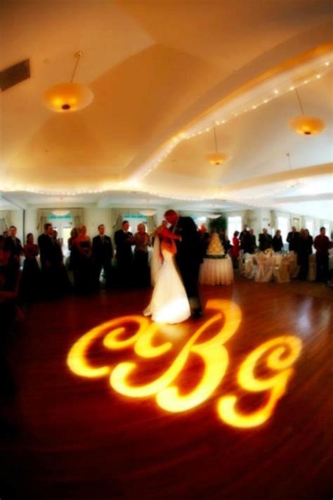 Brookmeadow Country Club Weddings | Get Prices for Wedding Venues