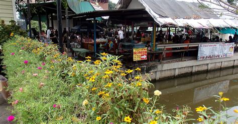 Bang Nam Pheung Floating Market in Samut Prakan Province, Thailand | Sygic Travel